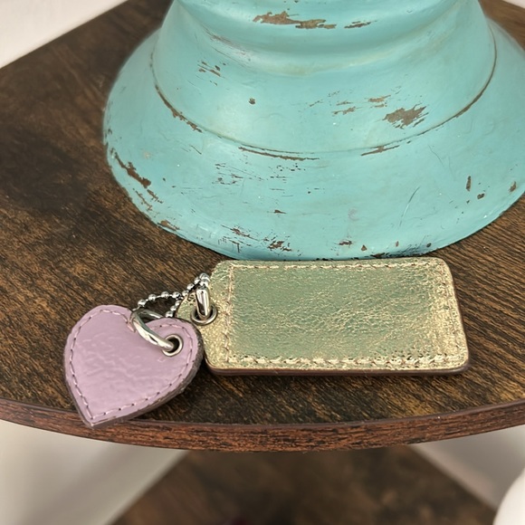 2 Coach Hangtags - Picture 3 of 4